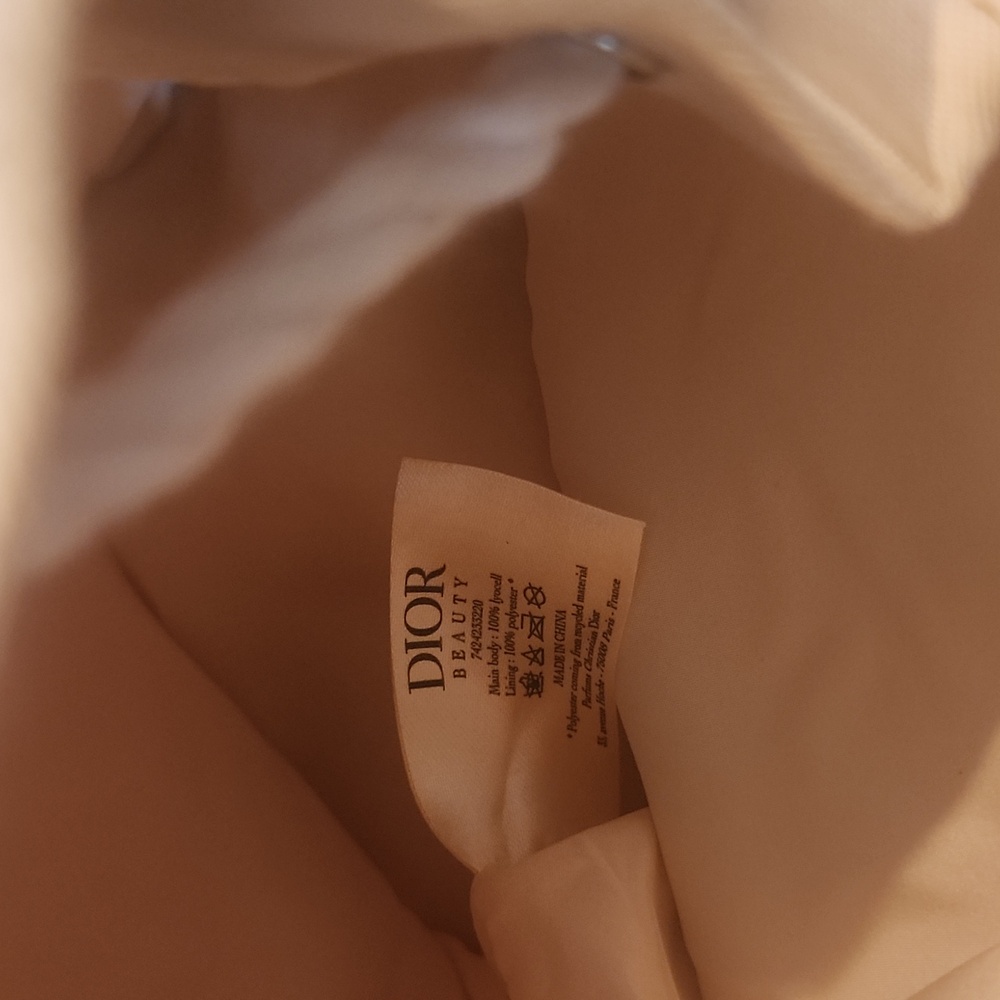 CHRISTIAN DIOR POUCH NWOT - Picture 9 of 10